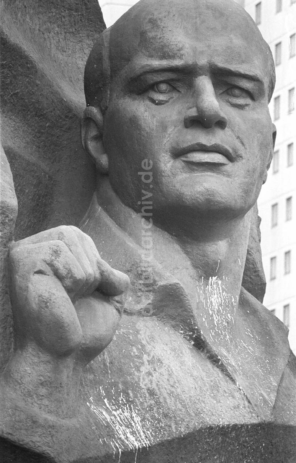 Berlin: Ernst-Thälmann Denkmal Berlin-Prenzlauer Berg 08.02.1993