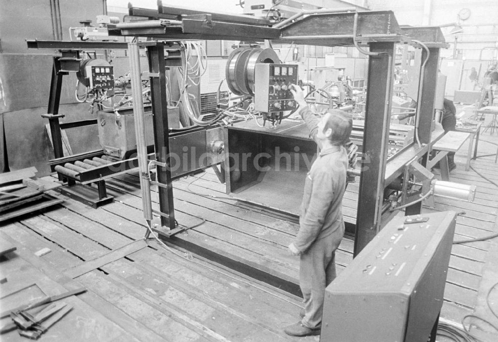 Berlin: Forschungseinrichtung Institut für Schienenfahrzeuge in Berlin in der DDR