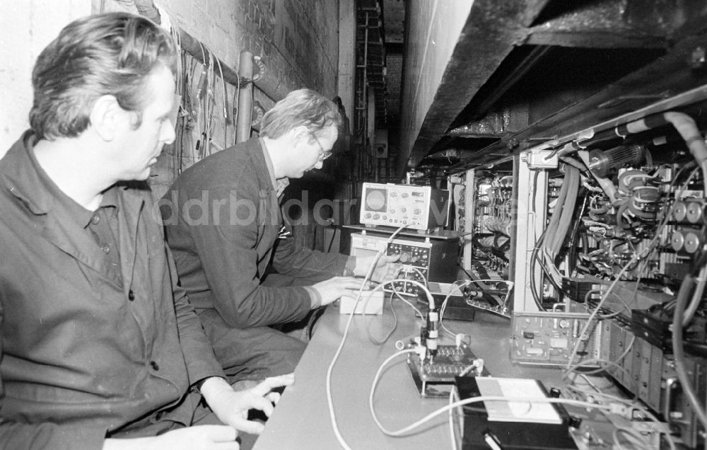 DDR-Fotoarchiv: Berlin - Forschungseinrichtung Institut für Schienenfahrzeuge in Berlin in der DDR