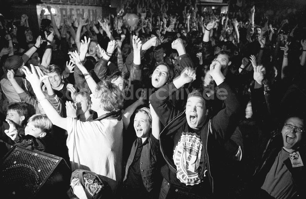 Berlin: Foto: Lange Umschlagsnr.: 1993-246