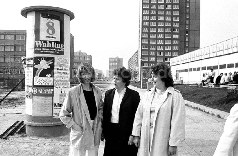 DDR-Fotoarchiv: Berlin- Mitte - Frauen als Abgeordnete Foto: Bonitz Nr. 585