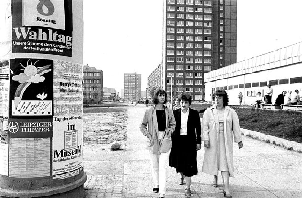 Berlin- Mitte: Frauen als Abgeordnete Foto: Bonitz Nr. 585