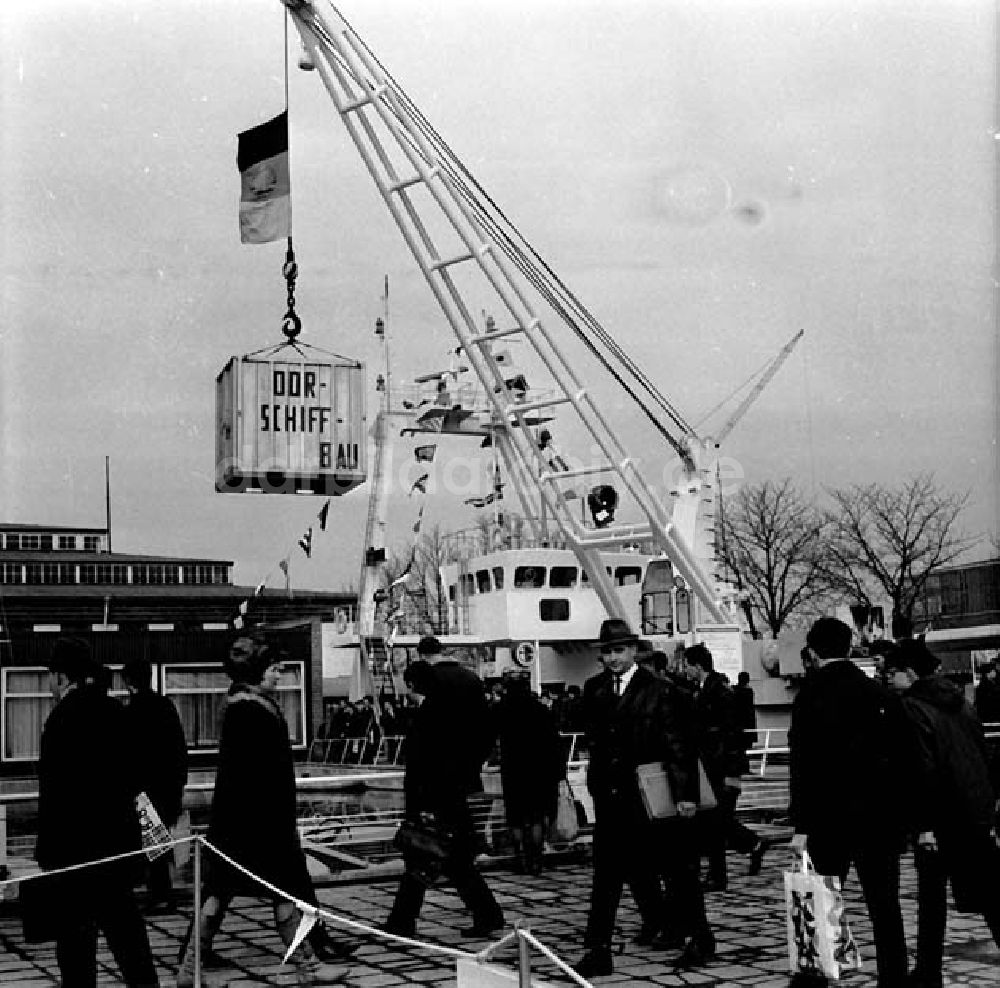 DDR-Fotoarchiv: Leipzig - Frühjahrsmesse in Leipzig