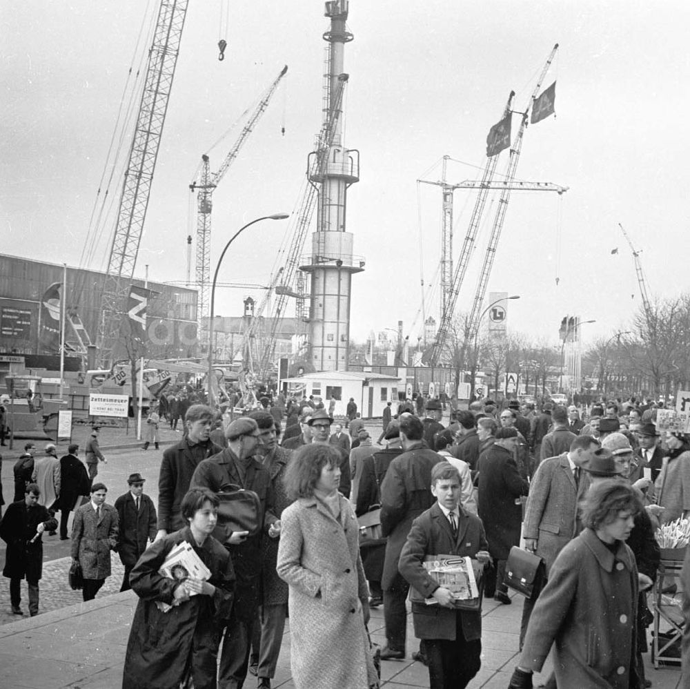 Leipzig: Frühjahrsmesse 1966 1966 Umschlagsnr.: 1966-73 (V)