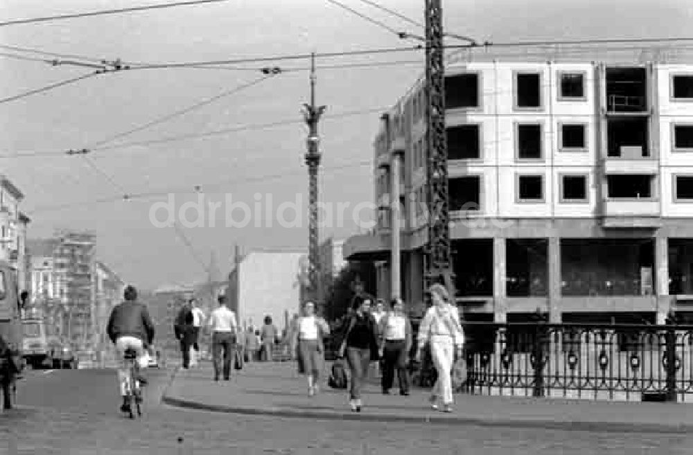 DDR-Fotoarchiv: Berlin - Friedrichstraße - Ansichten Ort: Berlin Foto: Winkler