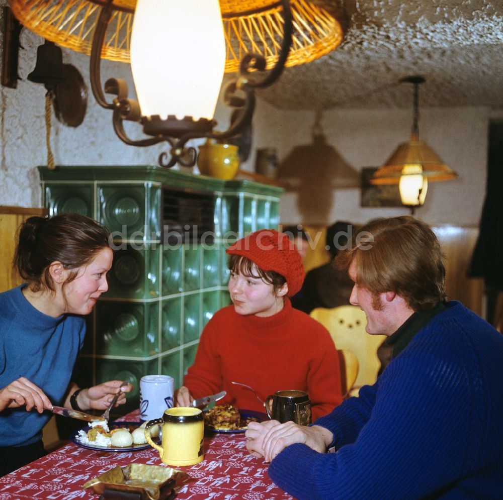 DDR-Bildarchiv: Steinbach-Hallenberg - Gaststätte in Steinbach-Hallenberg in der DDR