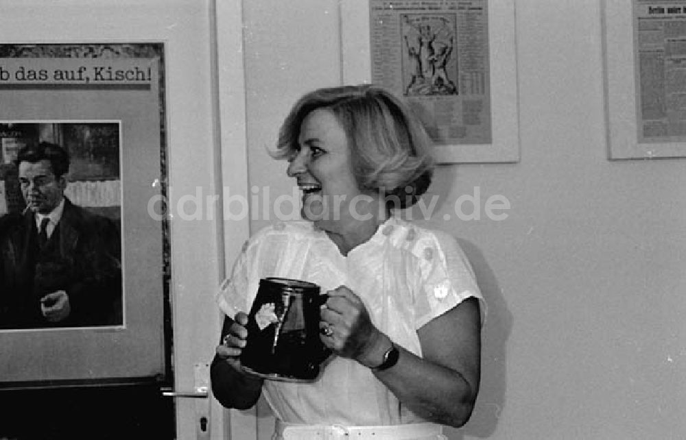 DDR-Fotoarchiv: Berlin - 29.05.1986 50. Geburtstag von Brigitte Habraheck.