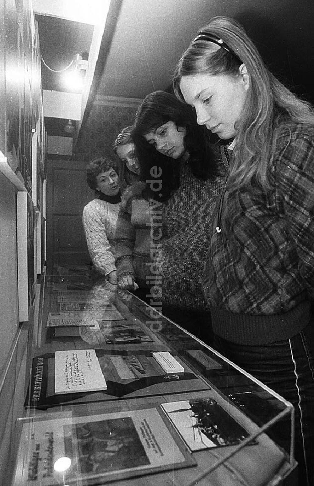 DDR-Fotoarchiv: Fichten... (Brandenburg) - Gedenkstätte Fichten... (Brandenburg) Roter Frontkämpferbund Umschlagnr.: 76 Foto: Lenke