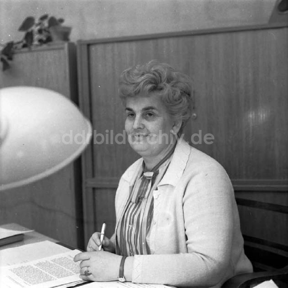 DDR-Bildarchiv: Berlin - Genossin Ruth Dornheim