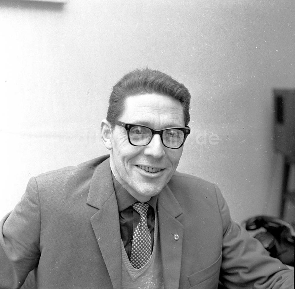 DDR-Fotoarchiv: Berlin - Gerd Grzegorek in Berlin-Lichtenberg