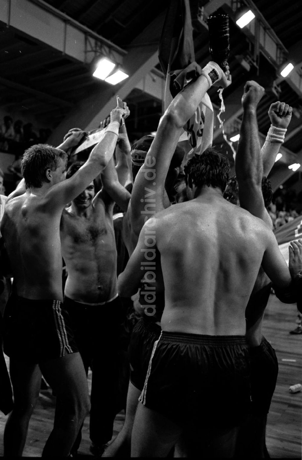 DDR-Fotoarchiv: - Handball: Magdeburg - Gummersbach Umschlagnummer: 7527