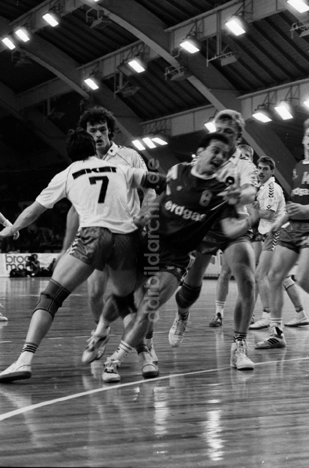 DDR-Bildarchiv: - Handball: Magdeburg - Gummersbach Umschlagnummer: 7527