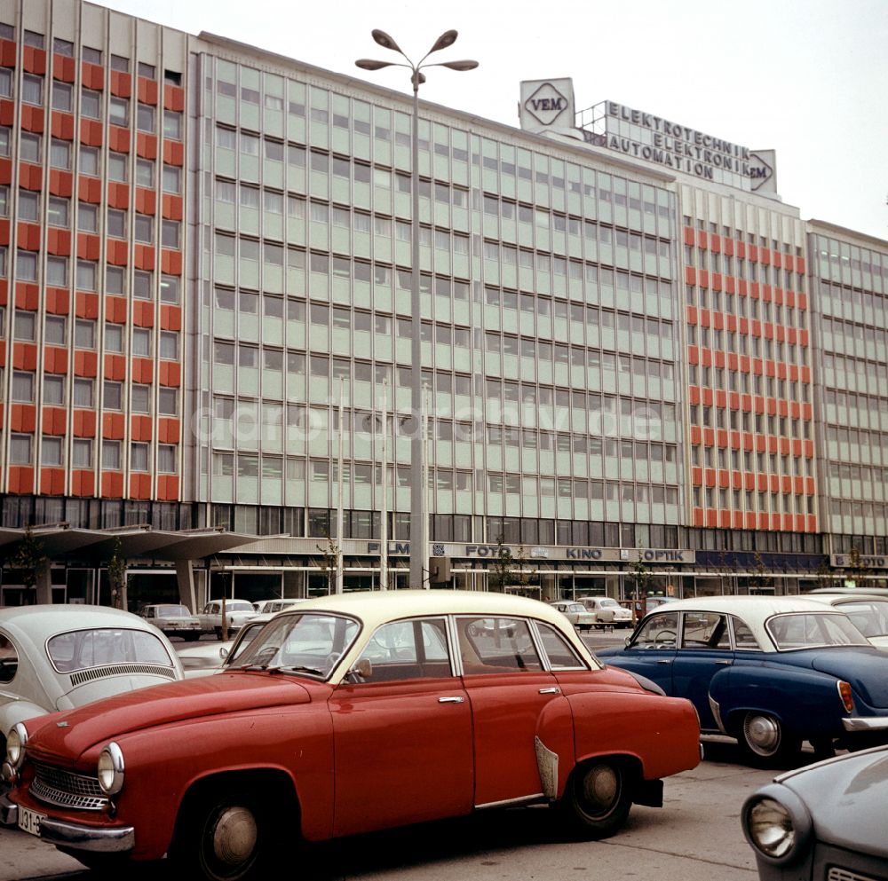 DDR-Bildarchiv: Berlin - Haus der Elektroindustrie in Berlin in der DDR