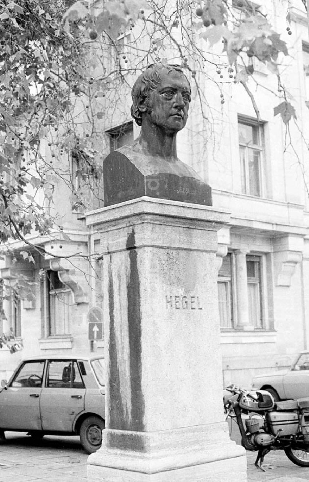 DDR-Bildarchiv: Berlin Mitte - Hegel - Denkmal Berlin - Mitte Umschlagnr.:1209 Foto: Bonitz