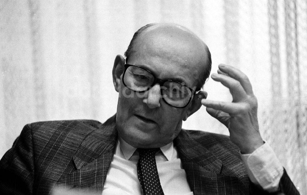 DDR-Fotoarchiv: unbekannt - Heinz Galinski 1.11.90 Foto: Lange Umschlag:1379