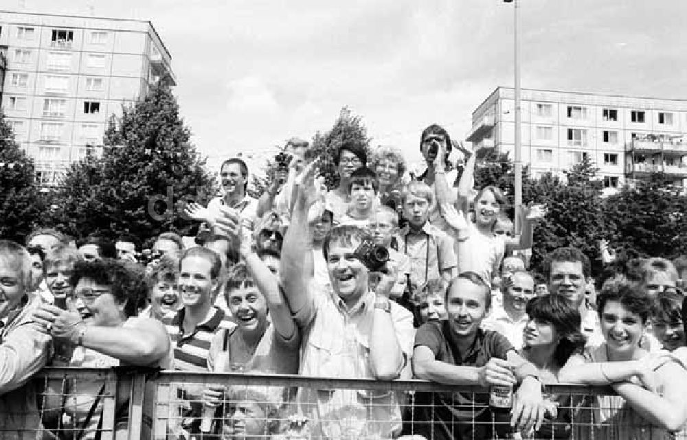 DDR-Bildarchiv: Berlin - 1987 750-Jahr-Feier Berlin Umzug Berlin Foto: Bonitz