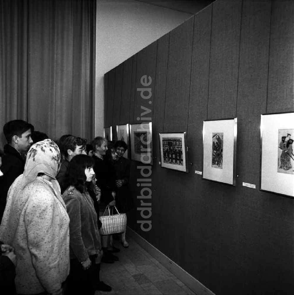 DDR-Bildarchiv: Berlin - Japanausstellung im alten Museum