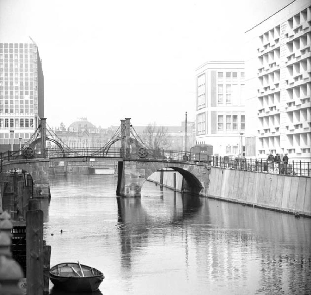 DDR-Fotoarchiv: Berlin - Jungfernbrücke Foto: Schönfeld