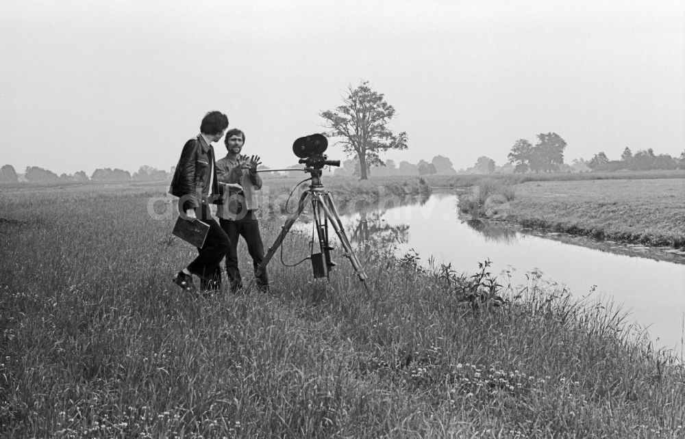 DDR-Fotoarchiv: Schleife - Kameramann Franz Ritschel bei Filmaufnahmen in Schleife in der DDR