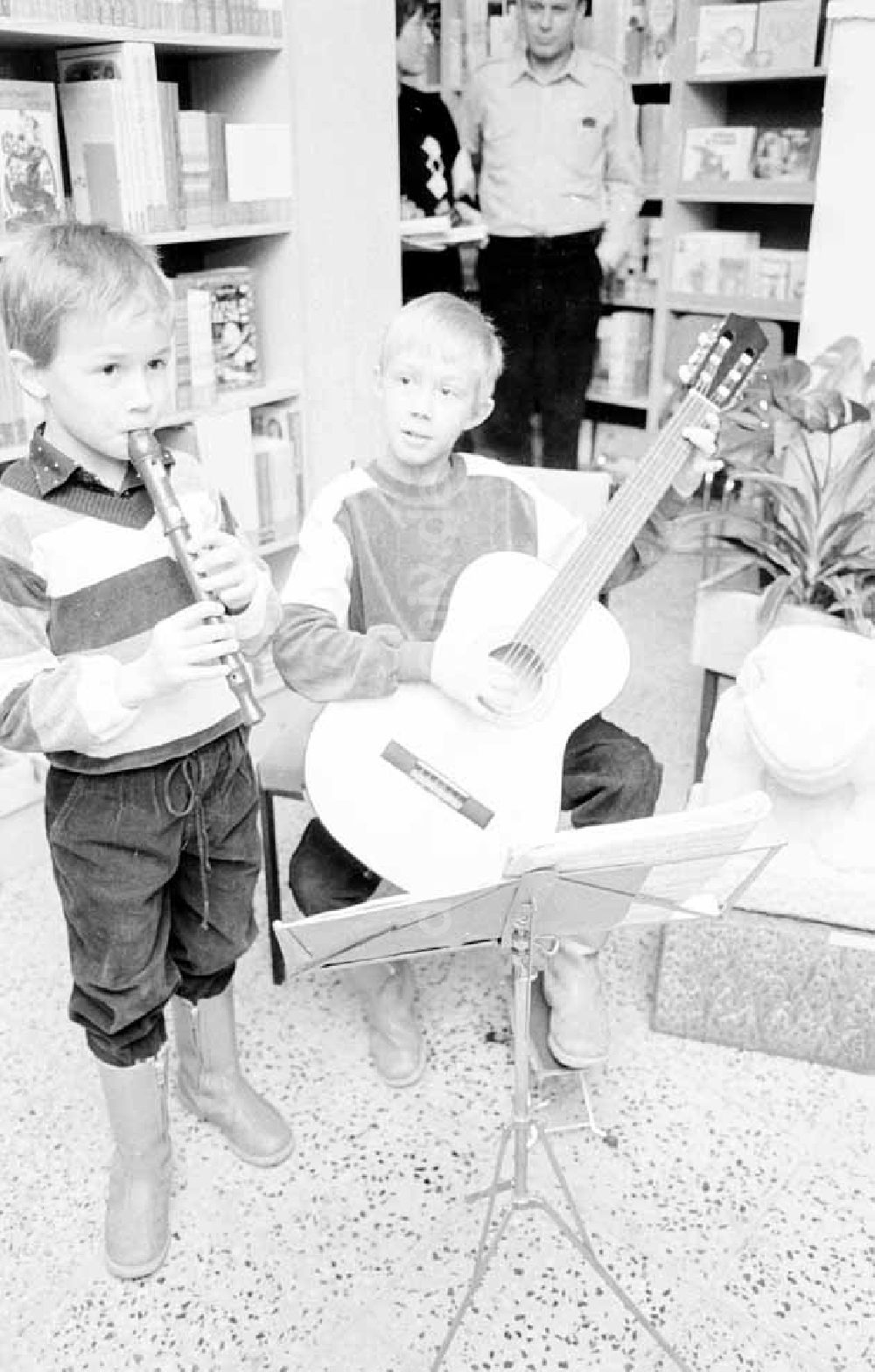 DDR-Fotoarchiv: Berlin - Kinderbibliothek Hagenower-Ring Berlin Foto: Winkler