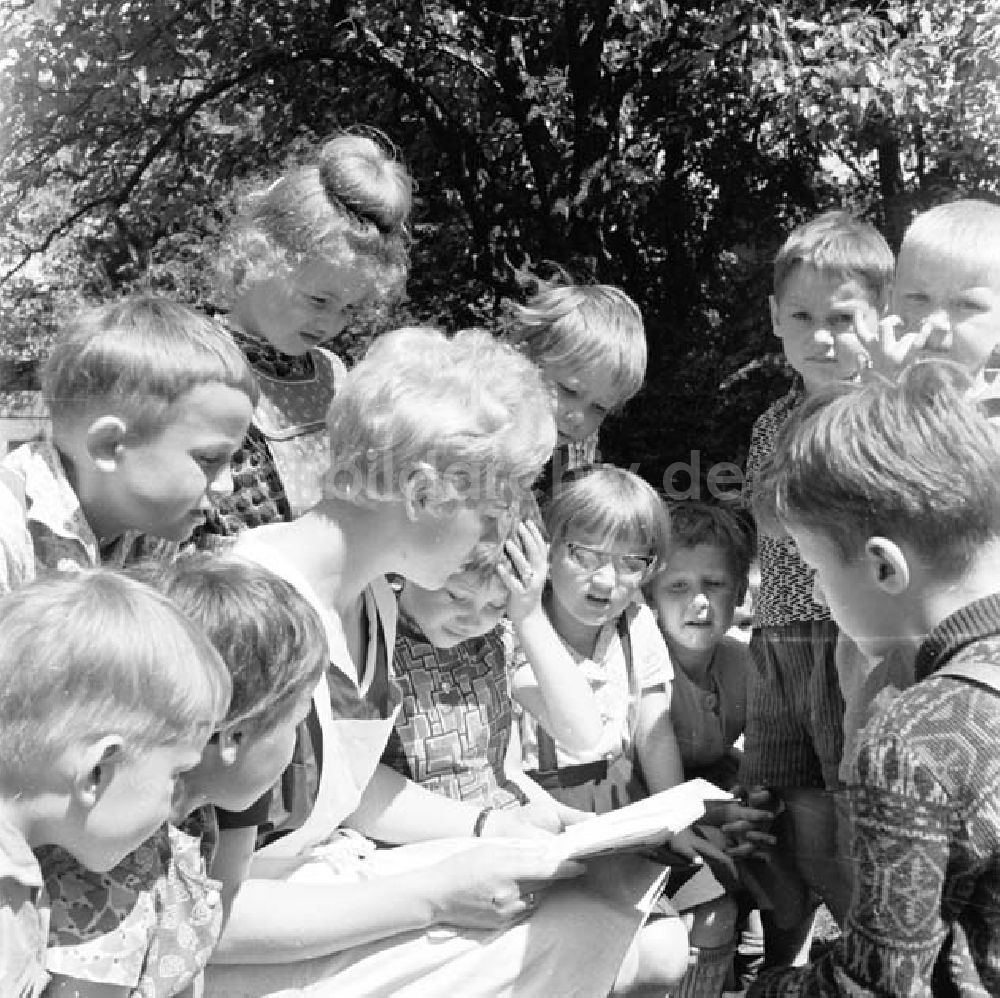 DDR-Fotoarchiv: Brandenburg - Kindergarten in Brandenburg