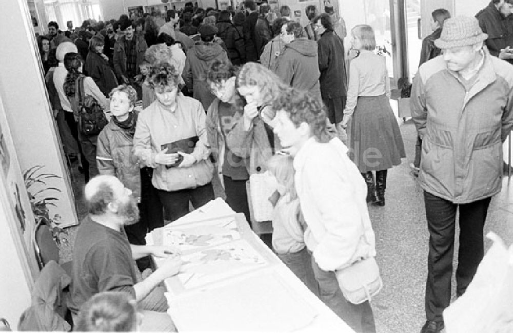 DDR-Bildarchiv: Berlin - Künstlertage im Schauspielhaus Berlin Umschlag 290 Foto: Bonitz