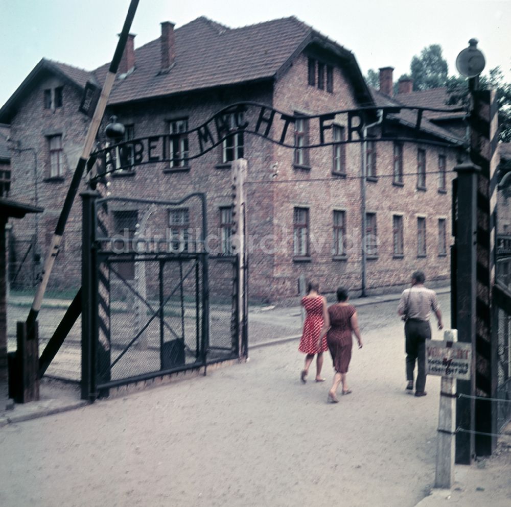 DDR-Fotoarchiv: Oswiecim - Auschwitz - Konzentrationslager- Bauten und Lagerreste mahnen Besucher und Touristen gegen das Vergessen in Oswiecim - Auschwitz in Polen