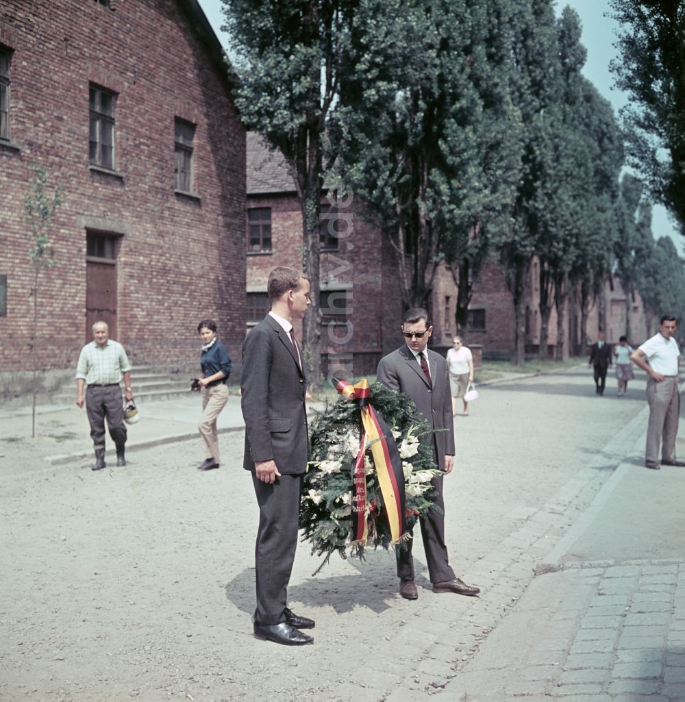 DDR-Bildarchiv: Oswiecim - Auschwitz - Konzentrationslager- Bauten und Lagerreste mahnen Besucher und Touristen gegen das Vergessen in Oswiecim - Auschwitz in Polen