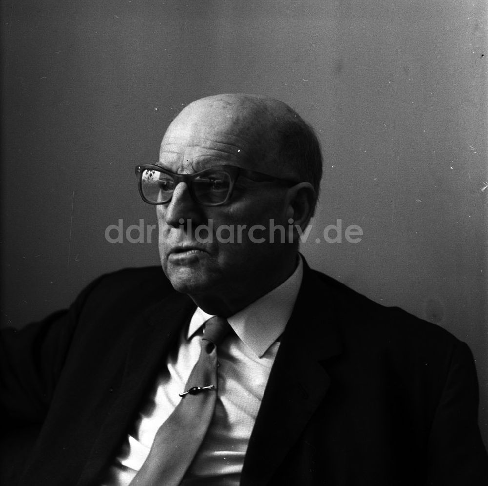 DDR-Fotoarchiv: Berlin - Kronanwalt D.N. Pritt aus England