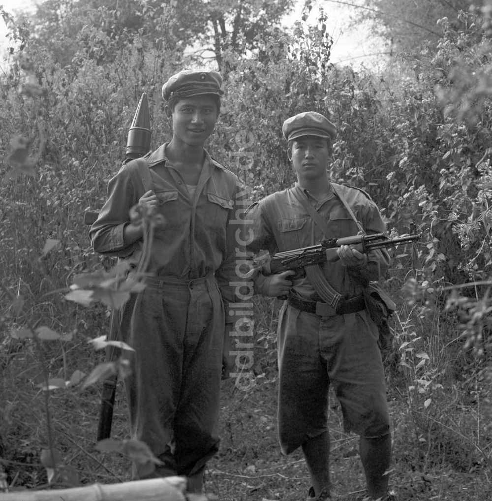 Vientiane: Laos historisch - Armee 1977