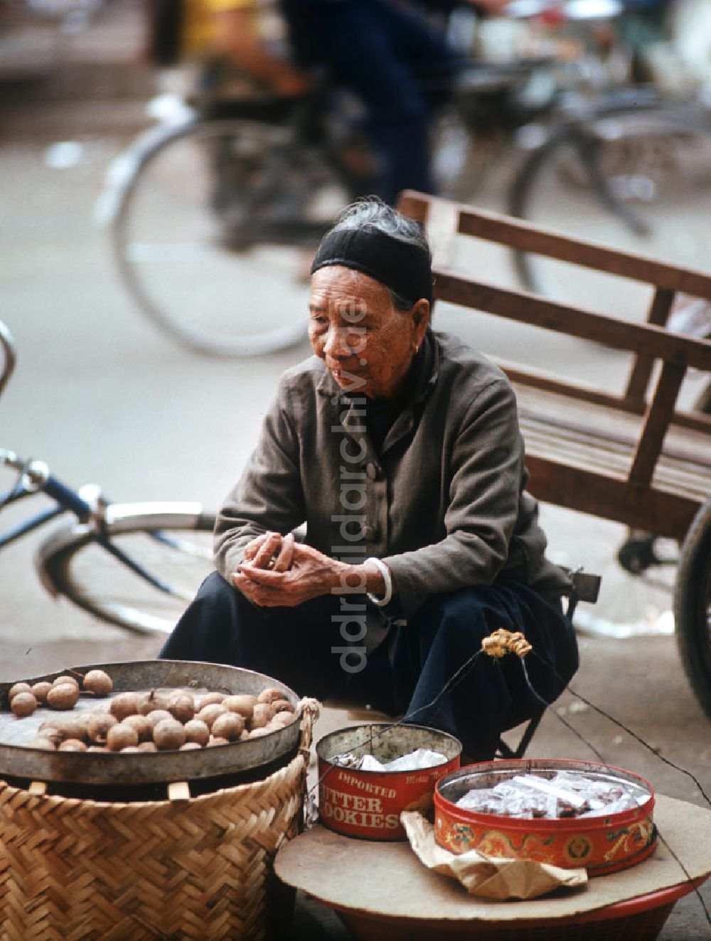 DDR-Bildarchiv: Vientiane - Laos historisch - Markt 1976