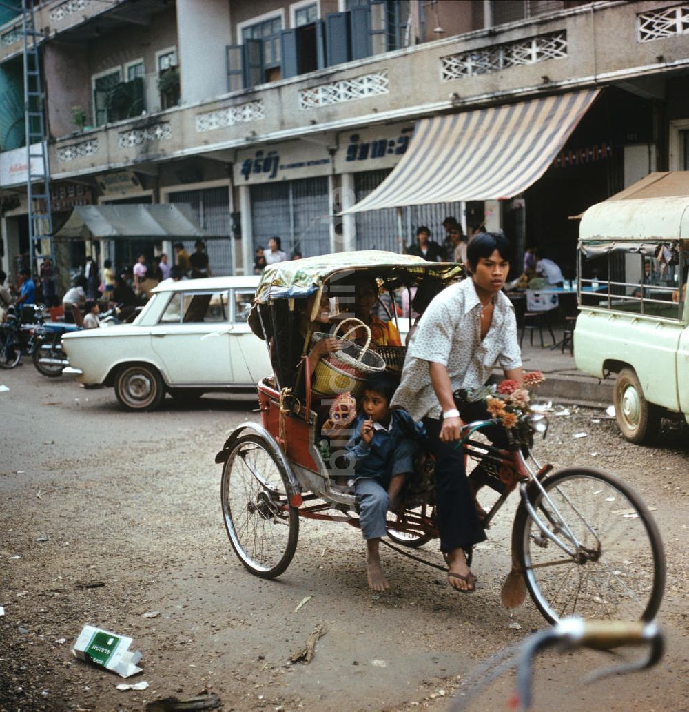 Vientiane: Laos historisch - Rikscha 1977