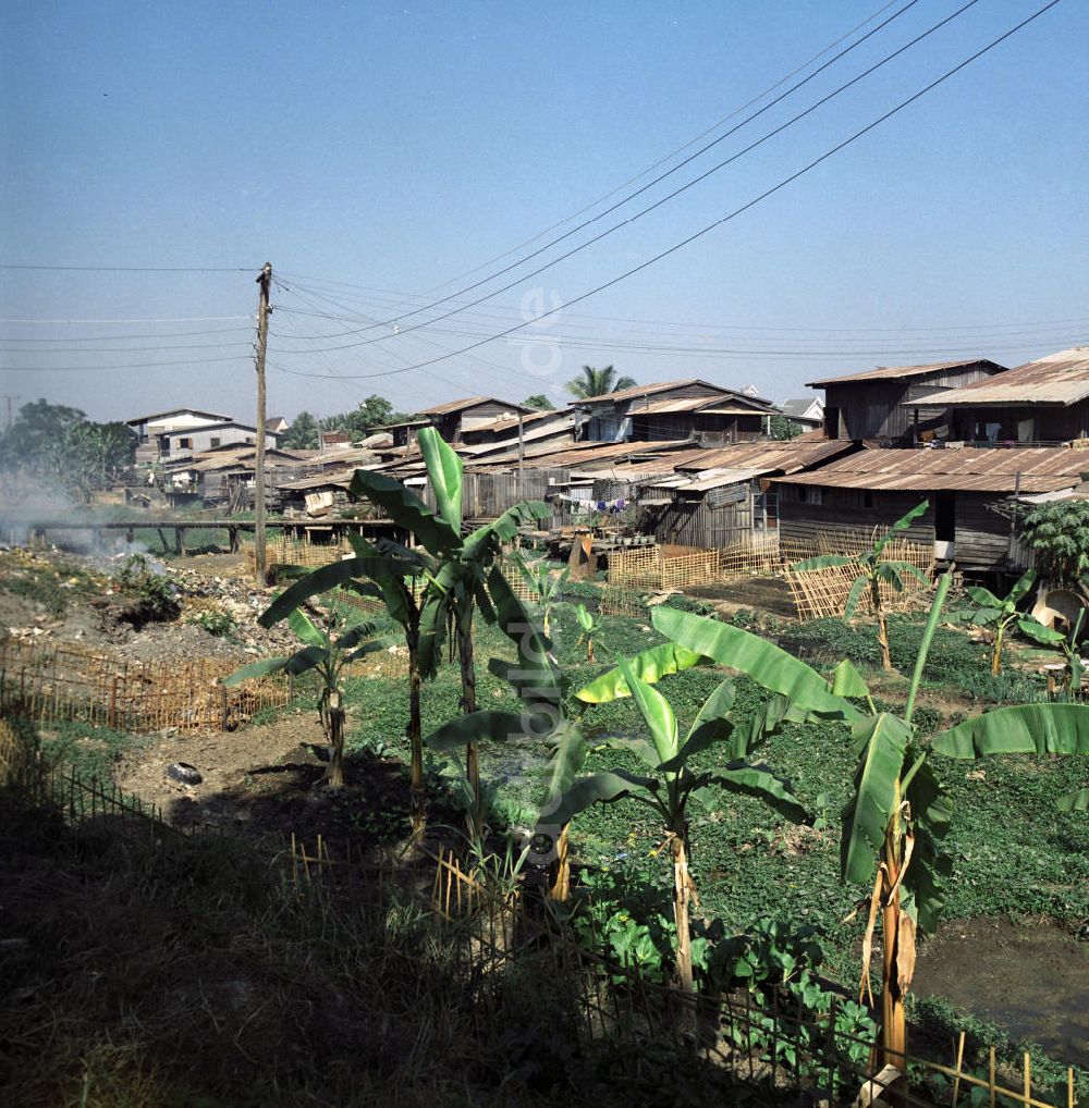 DDR-Fotoarchiv: Vientiane - Laos historisch - Slum 1976