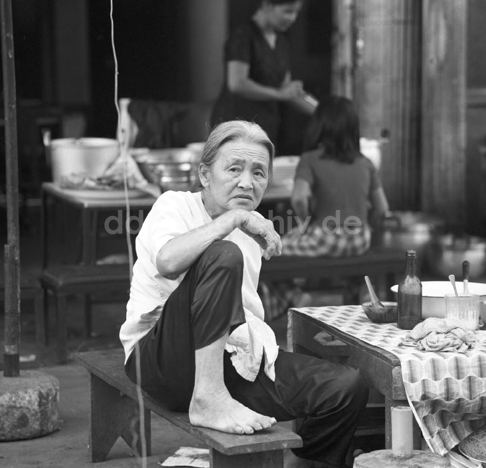 DDR-Bildarchiv: Vientiane - Laos historisch - Straßenszene in Vientiane 1976