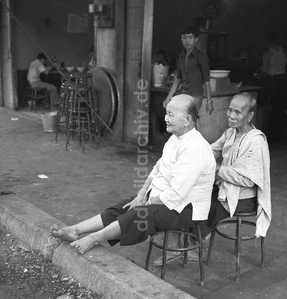 DDR-Fotoarchiv: Vientiane - Laos historisch - Straßenszene in Vientiane 1976