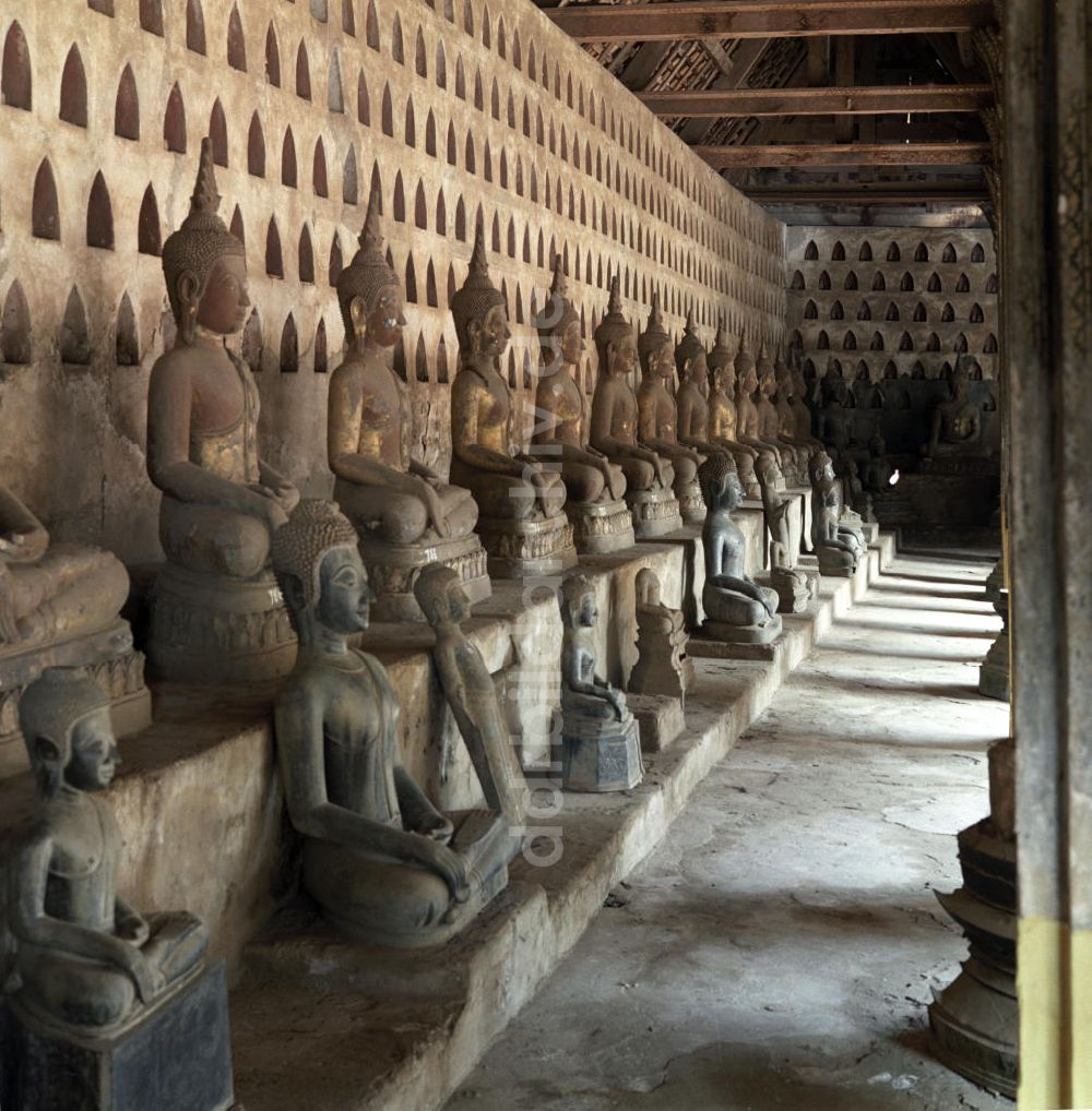 DDR-Bildarchiv: Vientiane - Laos historisch - Wat Si Saket in Vientiane 1976