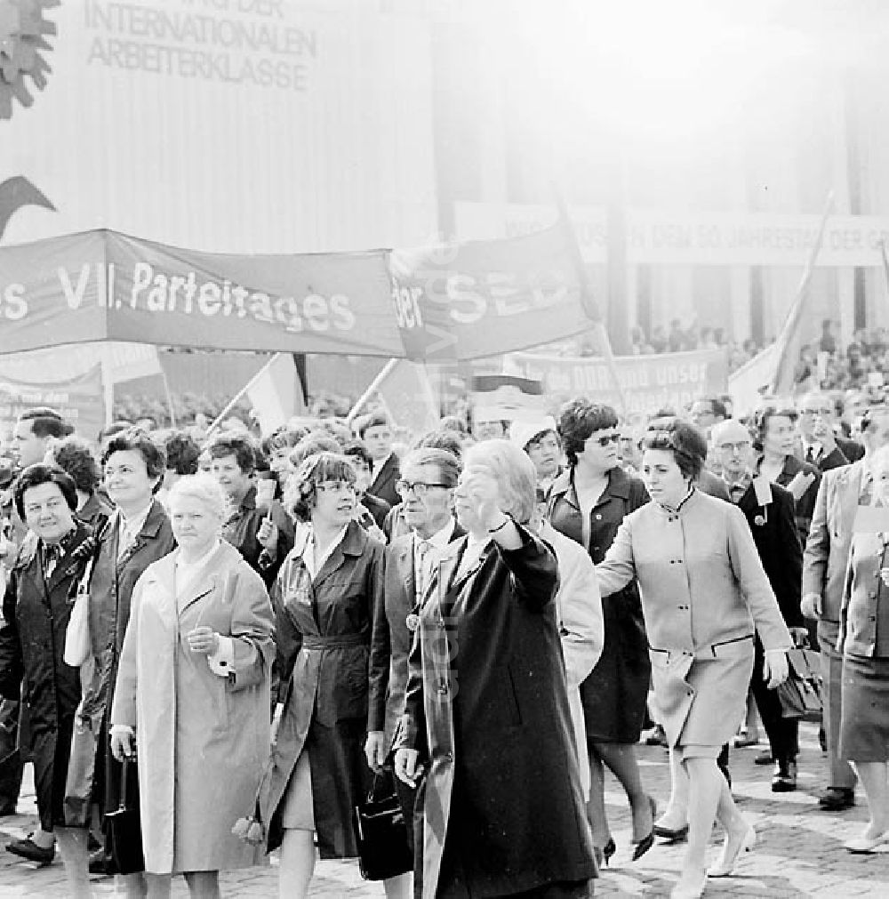 Leipzig: 1. Mai-Feier in Leipzig Umschlagnr.: 88 Foto: unbekannt