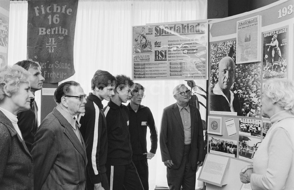 Berlin: Museumsausstellung Sporthistorische Kabinett im Ortsteil Prenzlauer Berg in Berlin in der DDR