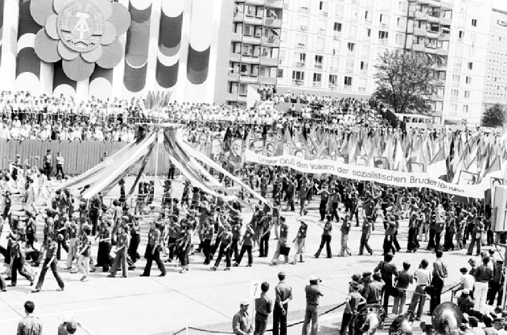 DDR-Fotoarchiv: Berlin - Nationales Jugendfestival der DDR in Berlin Foto: Schönfeld