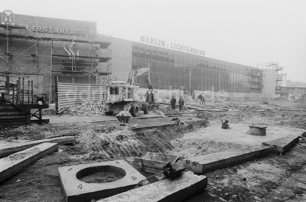 DDR-Fotoarchiv: Berlin - Lichtenberg - Neuer Lichtenberger (Berlin - Lichtenberg) Fernbahnhof der Deutschen Reichsbahn Umschlagnr