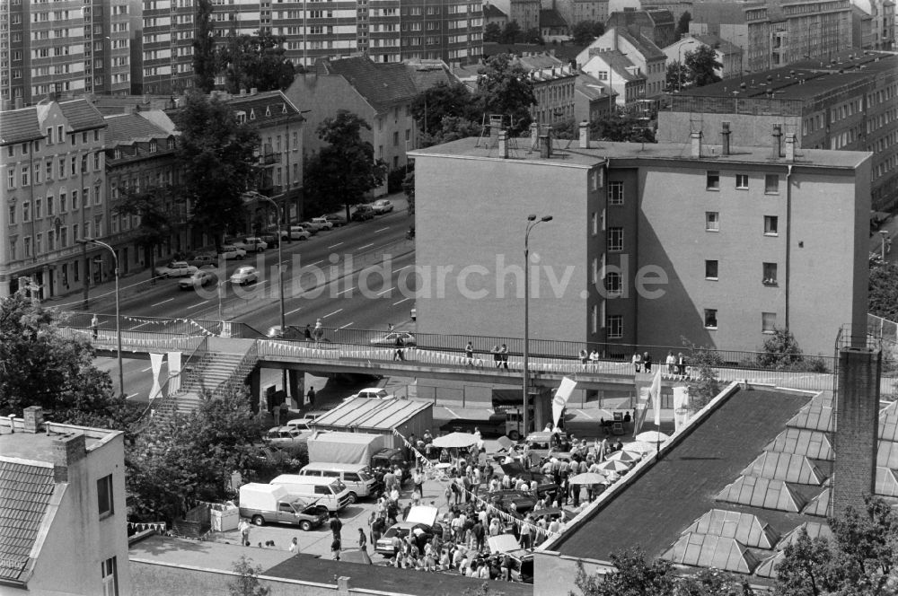 Berlin: Neueröffnung Autohaus in Berlin Alt Friedrichsfelde in der DDR