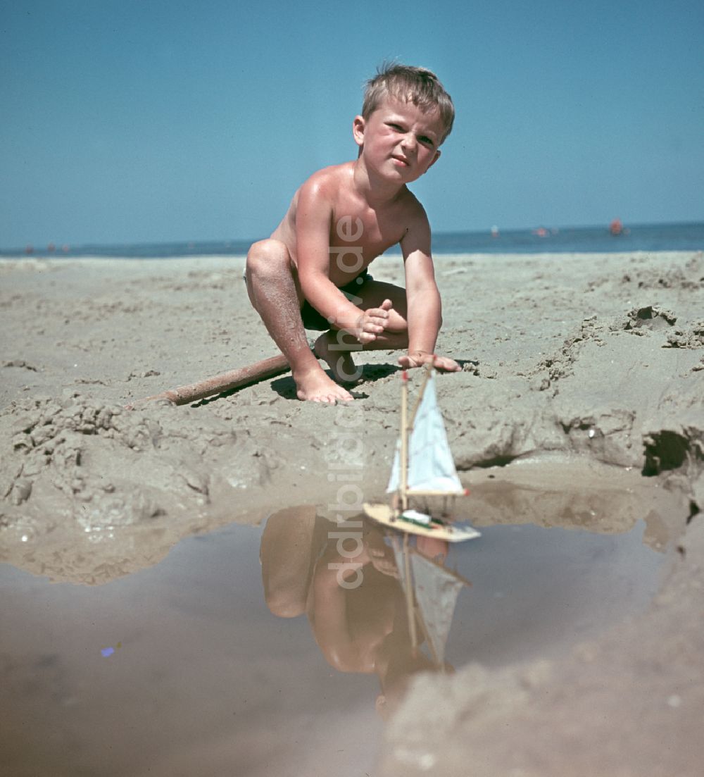 DDR-Bildarchiv: Binz - Ostseeurlaub in Binz in der DDR