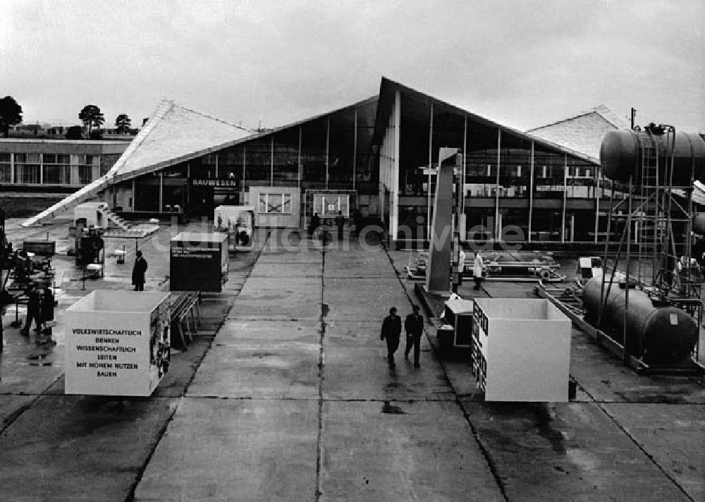 DDR-Bildarchiv: Rostock - Ostseewoche 1966 in Rostock Foto: Schönfeld