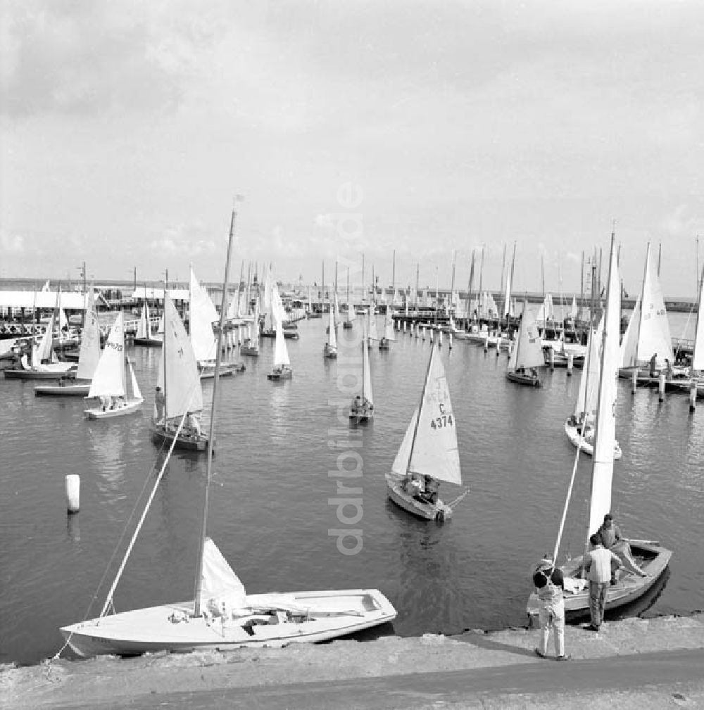 Rostock: Ostseewoche 1966 in Rostock Foto: Schönfeld