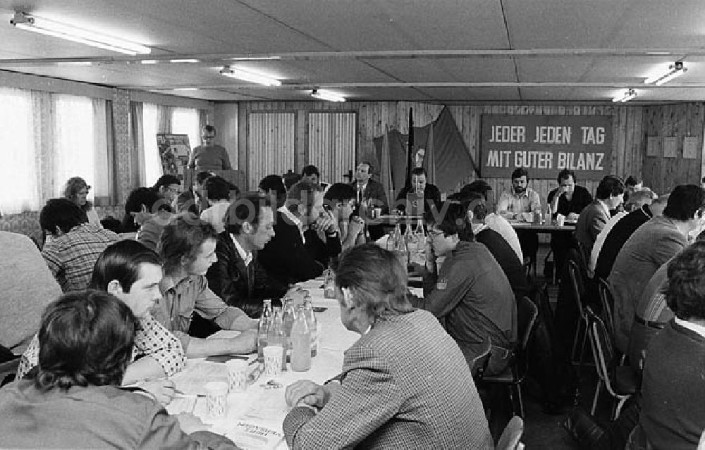 DDR-Bildarchiv: - Parteiwahlversammlung WBK - Betrieb T 3 Umschlagnr.: 316 Foto: Lenke