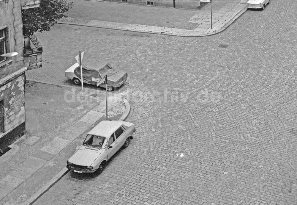 DDR-Bildarchiv: Berlin - PKW - Kraftfahrzeug Dacia im Ortsteil Friedrichshain in Berlin in der DDR