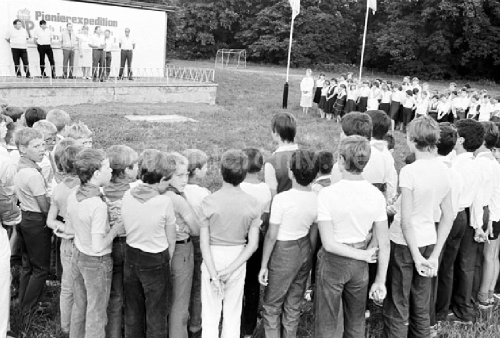 DDR-Bildarchiv: Meisdorf - Polnische Kinder im Kinderferienlager Meisdorf bei Hettstedt Umschlagnr.: 813 Foto: Bonitz