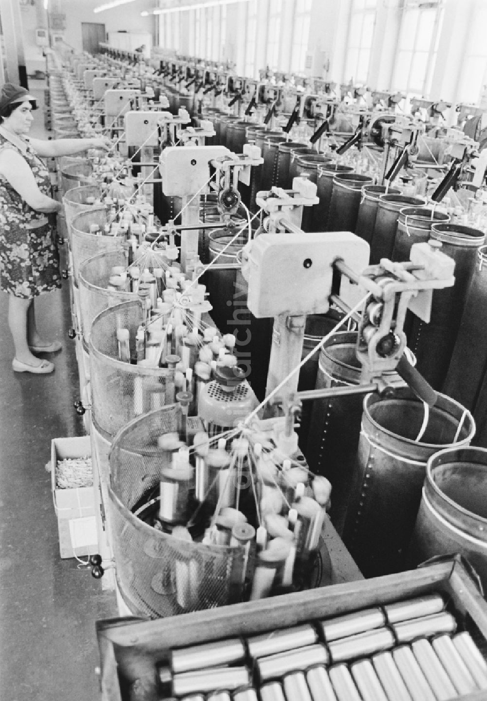 DDR-Fotoarchiv: Annaberg-Buchholz - Produktionsprozeß im OPEW-Werk in Annaberg-Buchholz in der DDR