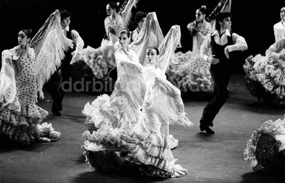 DDR-Fotoarchiv: Berlin - Real Ballet Nacional Espana in der Deutschen Staatsoper Foto: Schmidtke