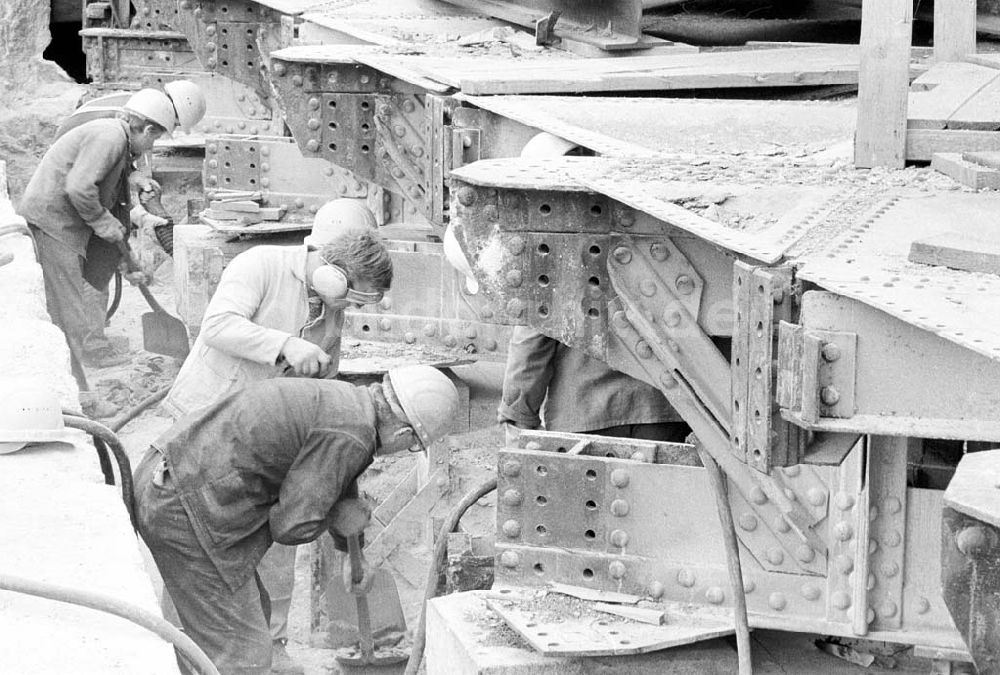 DDR-Bildarchiv: Berlin - Rekonstruktion der Weidendammbrücke Berlin 1992